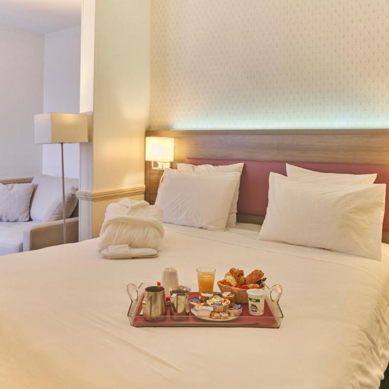 Hôtel Poussin - Chambre Triple - 6