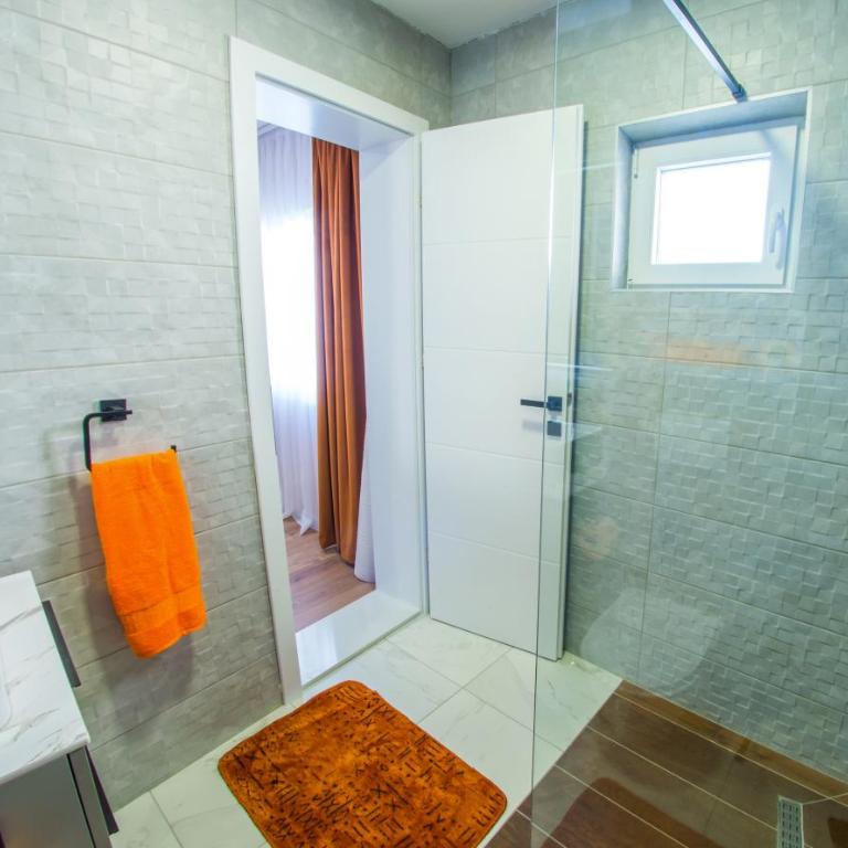 Villa Lira - Two-Bedroom Apartment - 20