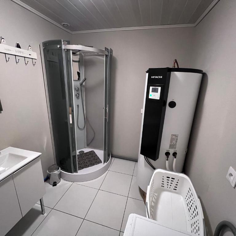 Villa 4 chambres récente avec piscine et Jardin - Villa - 16