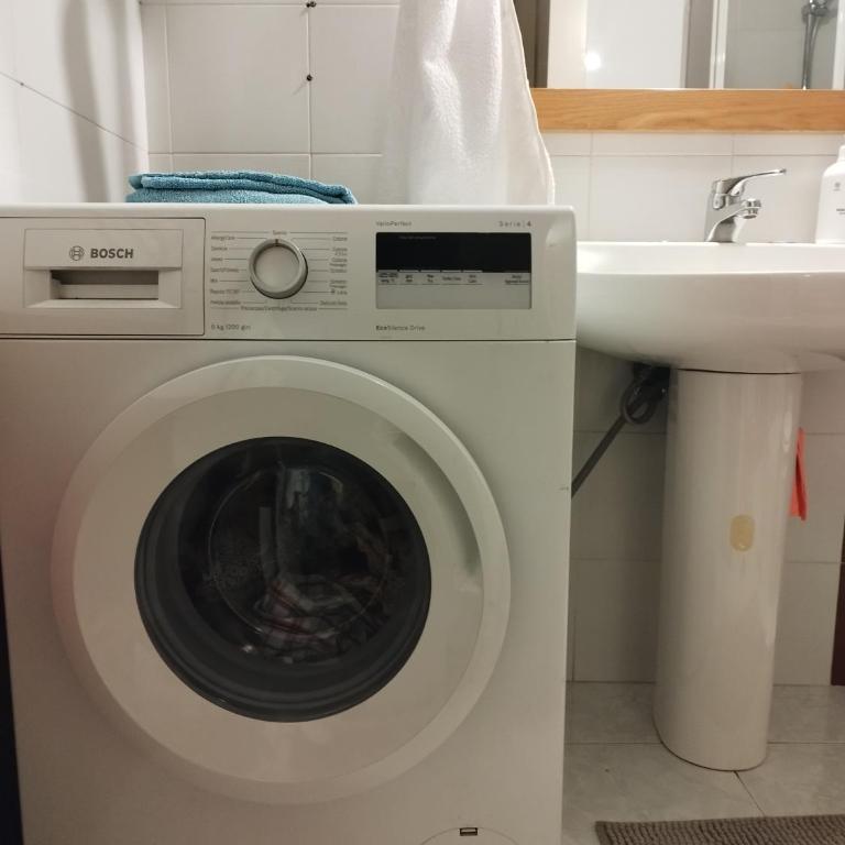Casa Sanna Cagliari - Appartamento con 2 Camere da Letto e Balcone - 14