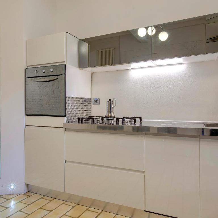 Victor Apartment by Mamo Florence - Two-Bedroom Apartment - 10