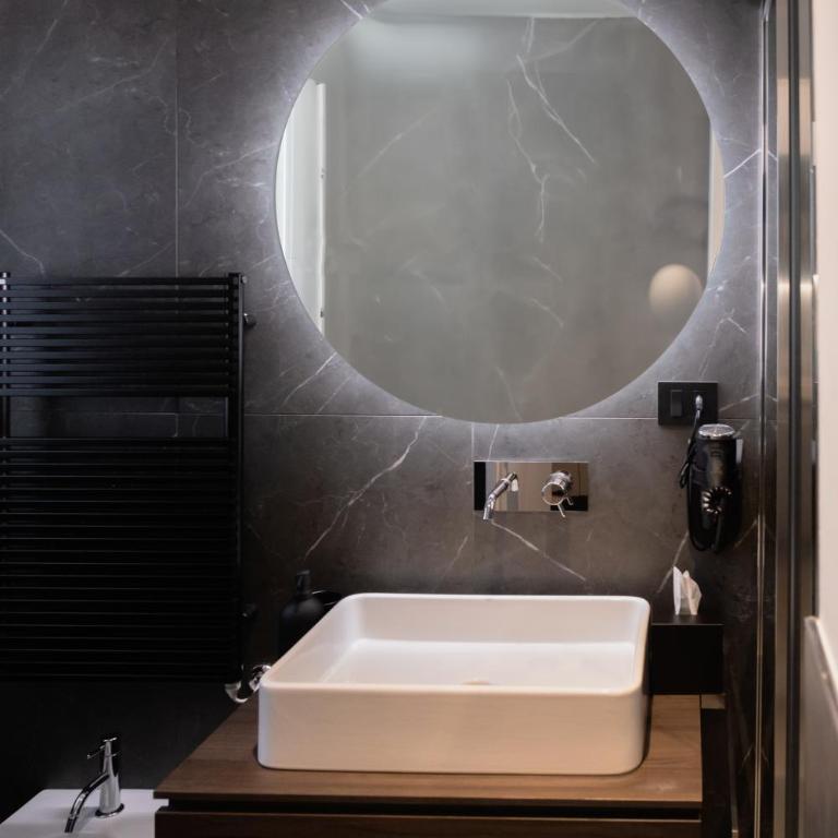 barneys design apartment - One-Bedroom Apartment - 13