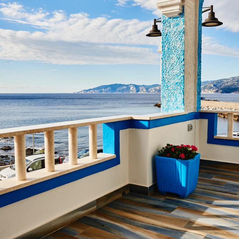 B&B AcquaDolce - Camera Deluxe Matrimoniale con Vista Mare - 1
