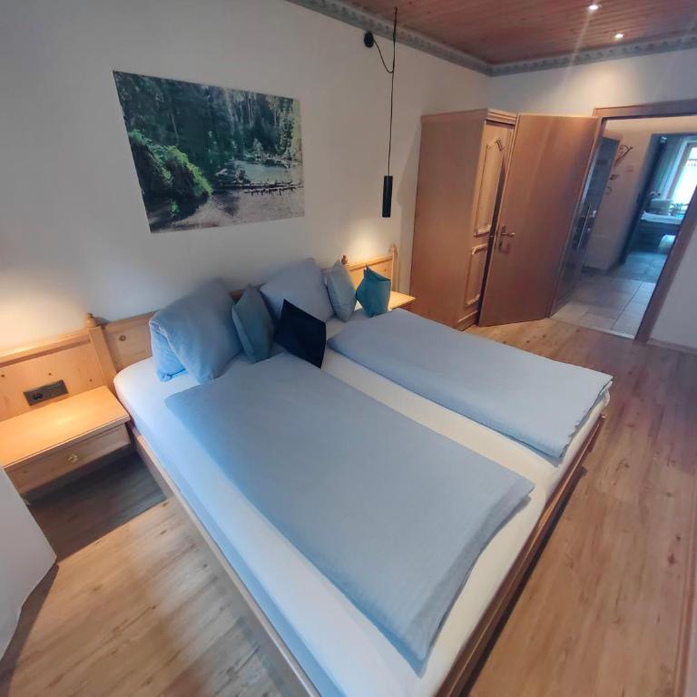 Gästehaus Groder - Comfort Apartment mit 2 Schlafzimmern und Balkon - 12