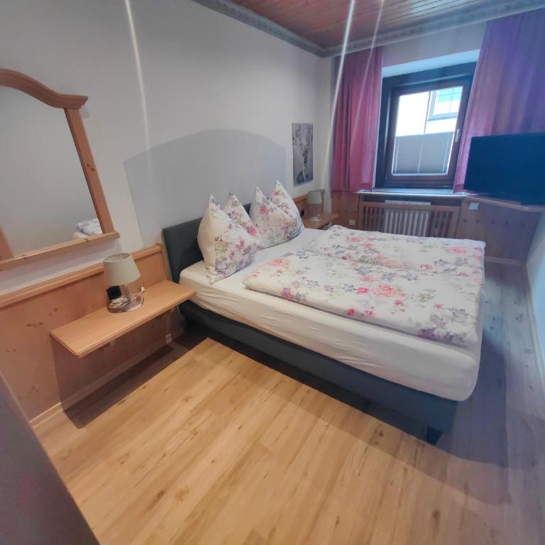 Gästehaus Groder - Comfort Apartment mit 2 Schlafzimmern und Balkon - 11