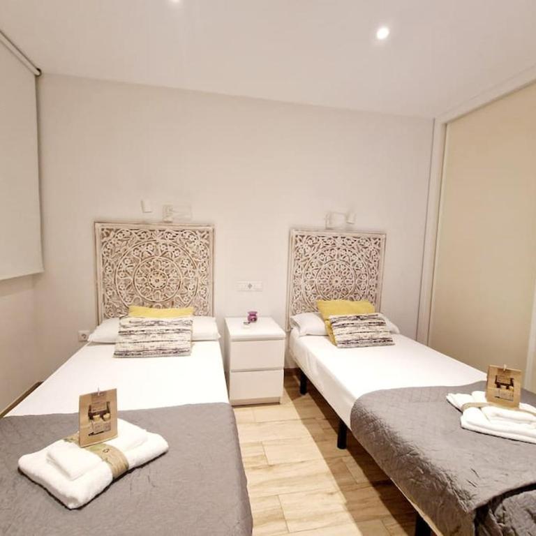 Beachfront Dream: Prime Location with Sea Views - Apartamento de 2 dormitorios - 41