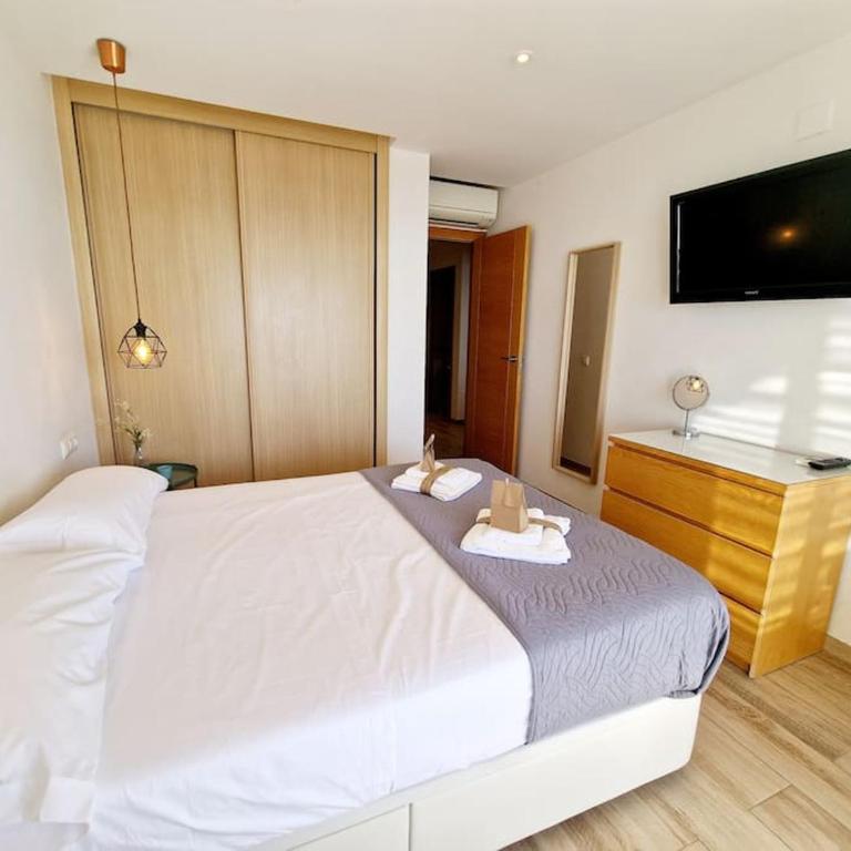 Beachfront Dream: Prime Location with Sea Views - Apartamento de 2 dormitorios - 39
