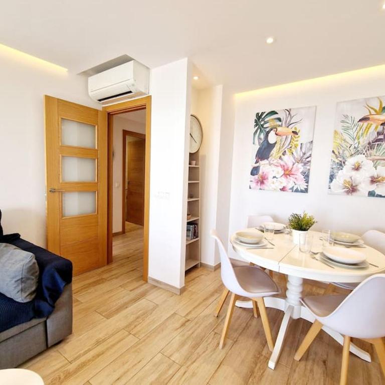 Beachfront Dream: Prime Location with Sea Views - Apartamento de 2 dormitorios - 36