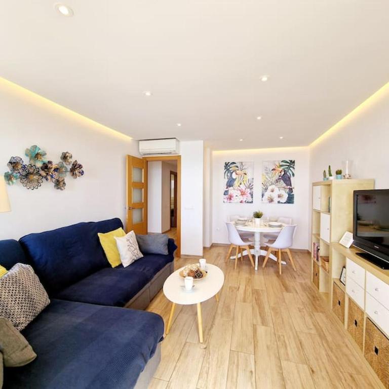Beachfront Dream: Prime Location with Sea Views - Apartamento de 2 dormitorios - 3