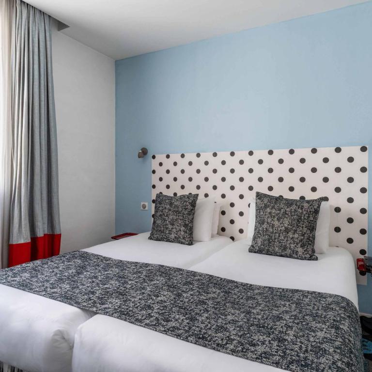 Hotel Astoria - Astotel - Chambre Familiale Supérieure - 2 Chambres - 7