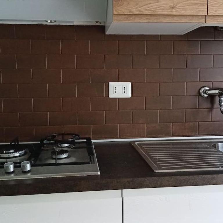 CASA di ALE Incantevole appartamento con parcheggio gratuito - Appartamento con 1 Camera da Letto - 16