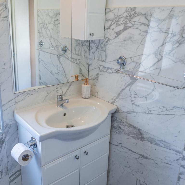 Kaldrma Guesthouse - Deluxe King Studio - 12