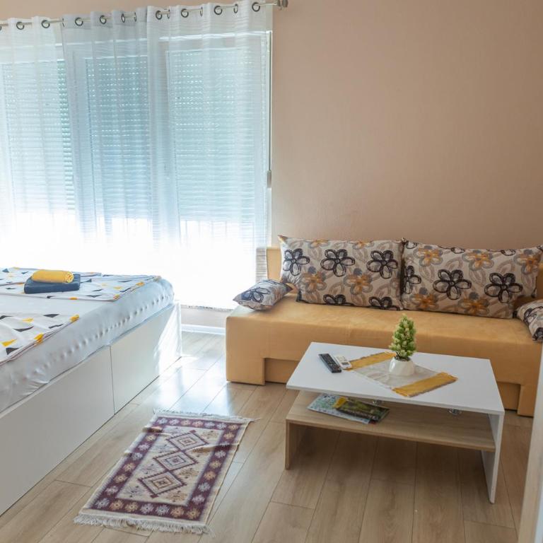 Kaldrma Guesthouse - Family Suite - 9