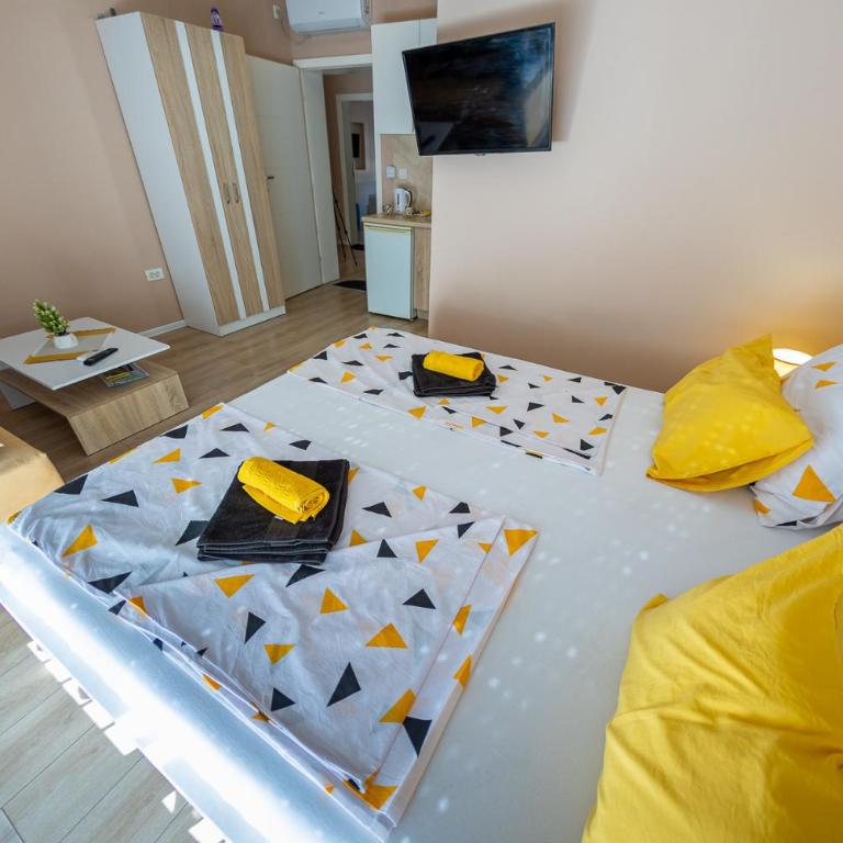 Kaldrma Guesthouse - Family Suite - 11