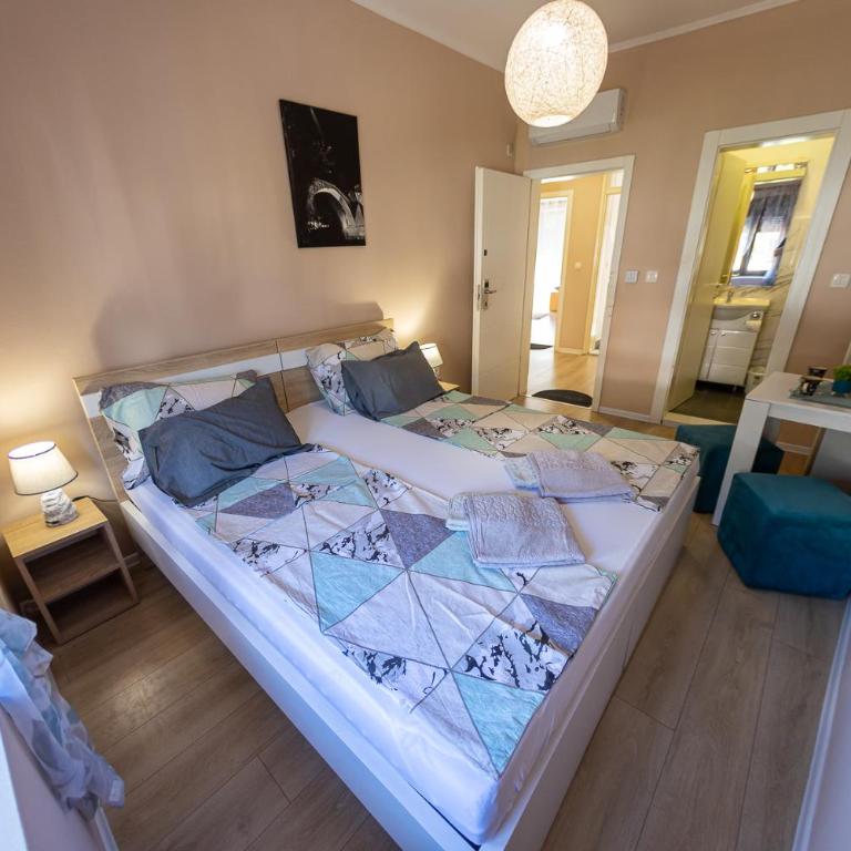 Kaldrma Guesthouse - King Room - 1