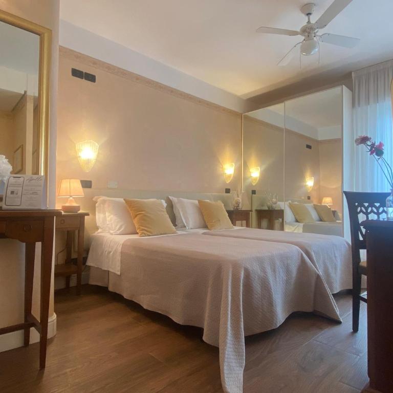 Hotel Apollo - Superior Double or Twin Room - 17