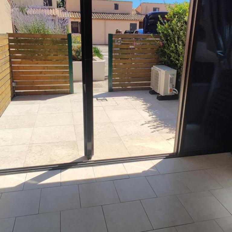 AIGUES-MORTES - AGRÉABLE T.2 - (+ de 40m² ) - Appartement 1 Chambre - 4