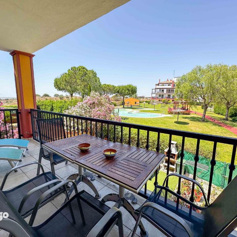 Pool View - 2 Bedrooms - Vista Esuri - COL01 - Apartamento con vistas a la piscina - 1