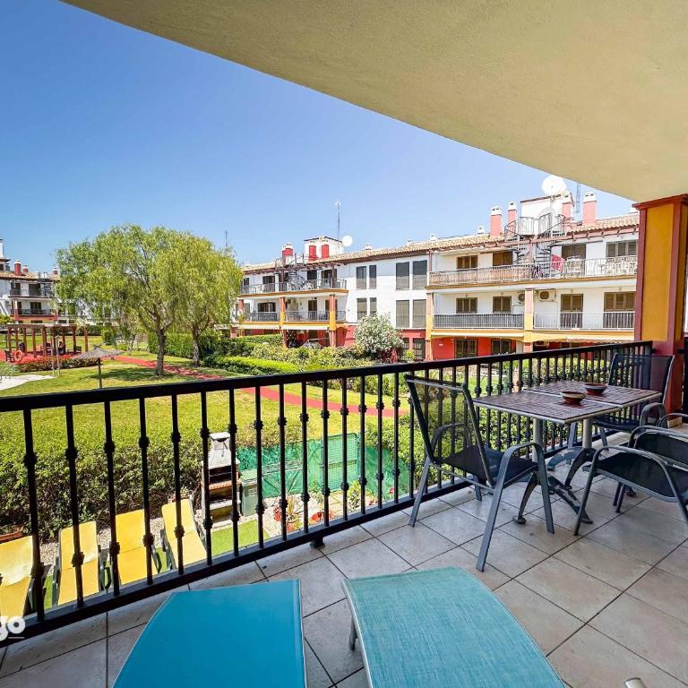 Pool View - 2 Bedrooms - Vista Esuri - COL01 - Apartamento con vistas a la piscina - 2
