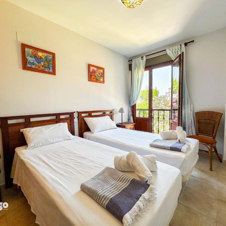 Pool View - 2 Bedrooms - Vista Esuri - COL01 - Apartamento con vistas a la piscina - 22
