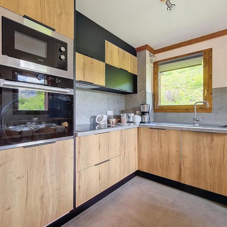 Appartement spacieux 4 pièces, départ ski, balcon, parking - FR-1-344-763 - Apartment - 5
