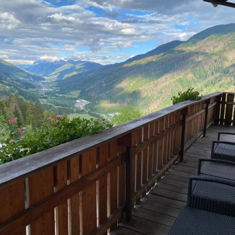Hotel Almhof - Familienzimmer mit Balkon - 2