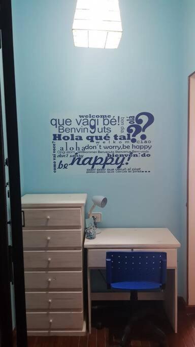 Departamento en el Centro de la ciudad , acogedor luminoso, wifi y servicios incluidos - Apartamento de 1 dormitorio - 1