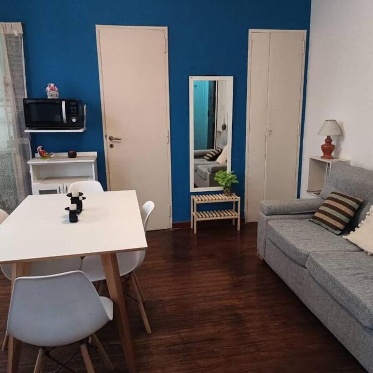 Departamento en el Centro de la ciudad , acogedor luminoso, wifi y servicios incluidos - Apartamento de 1 dormitorio - 17