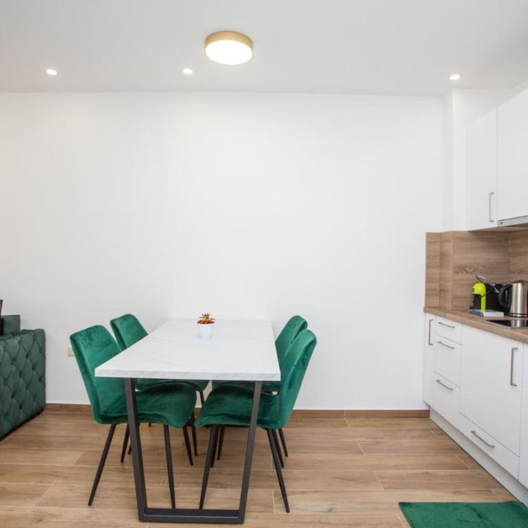 Apartments NIKOS FAMILY - One-Bedroom Apartment with Balcony - 5