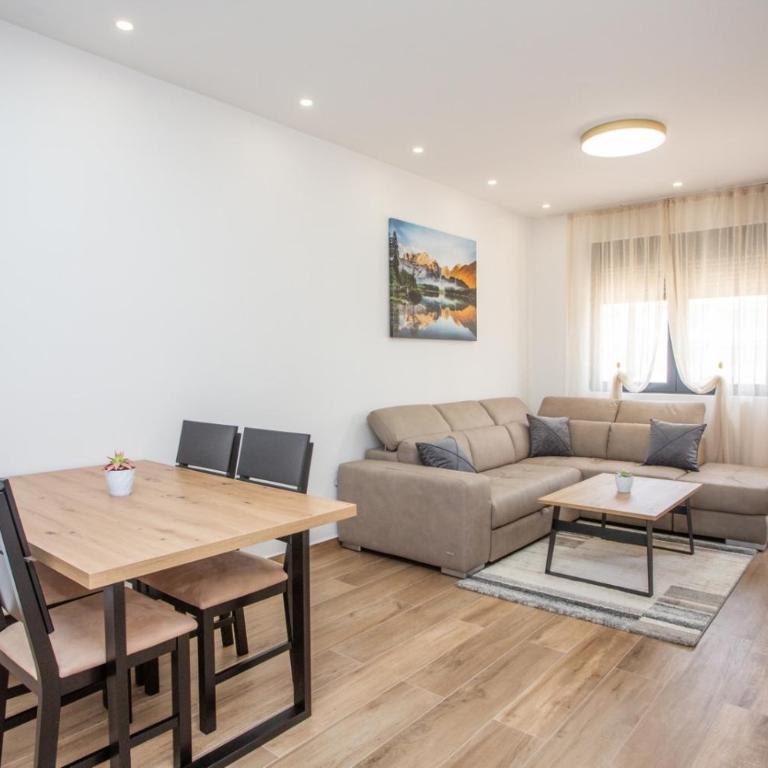 Apartments NIKOS FAMILY - One-Bedroom Apartment with Balcony - 8