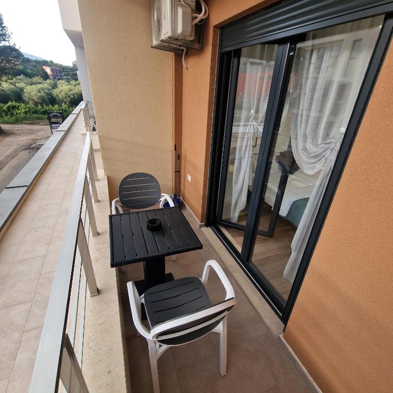 Apartments NIKOS FAMILY - Studio with Balcony - 14