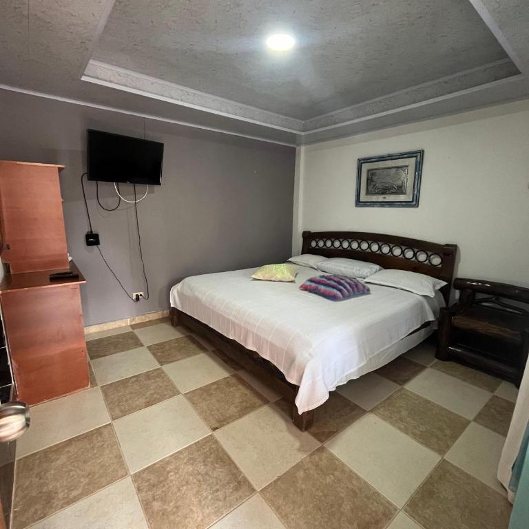 Casa hotel villadiana - Habitación con cama extragrande. - 2