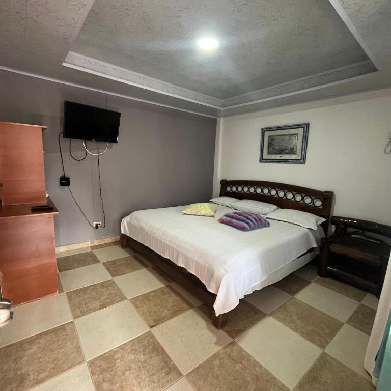 Casa hotel villadiana - Habitación con cama extragrande. - 4