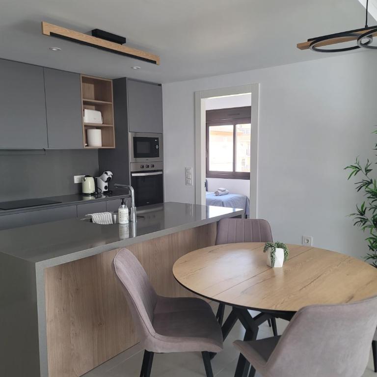 Beautiful house with a roof terrace - Three-Bedroom Apartment - 8