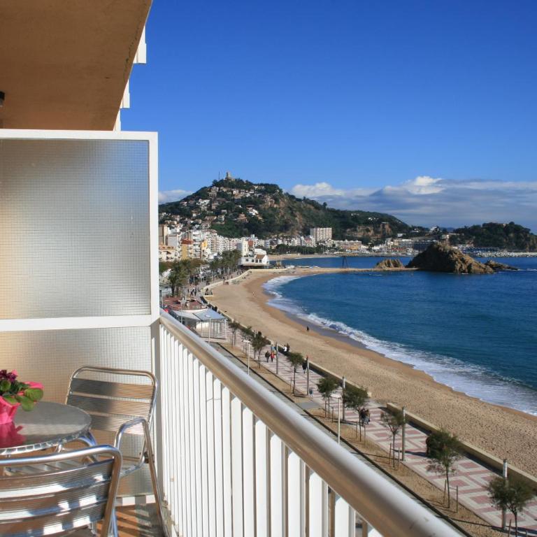Apartaments El Sorrall - Apartamento de 2 dormitorios con vistas al mar y balcón (4 adultos) - 1