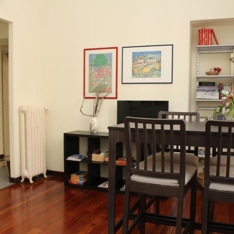 La Casa di Ringhiera - silenzioso appartamento di charme con balcone nel quadrilatero romano - Two-Bedroom Apartment - 3