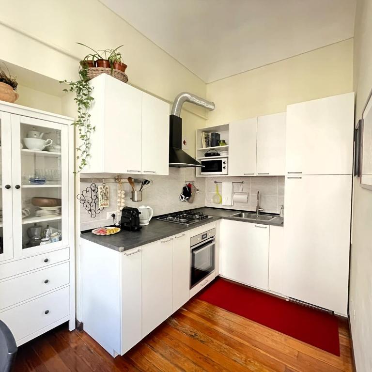 La Casa di Ringhiera - silenzioso appartamento di charme con balcone nel quadrilatero romano - Two-Bedroom Apartment - 10