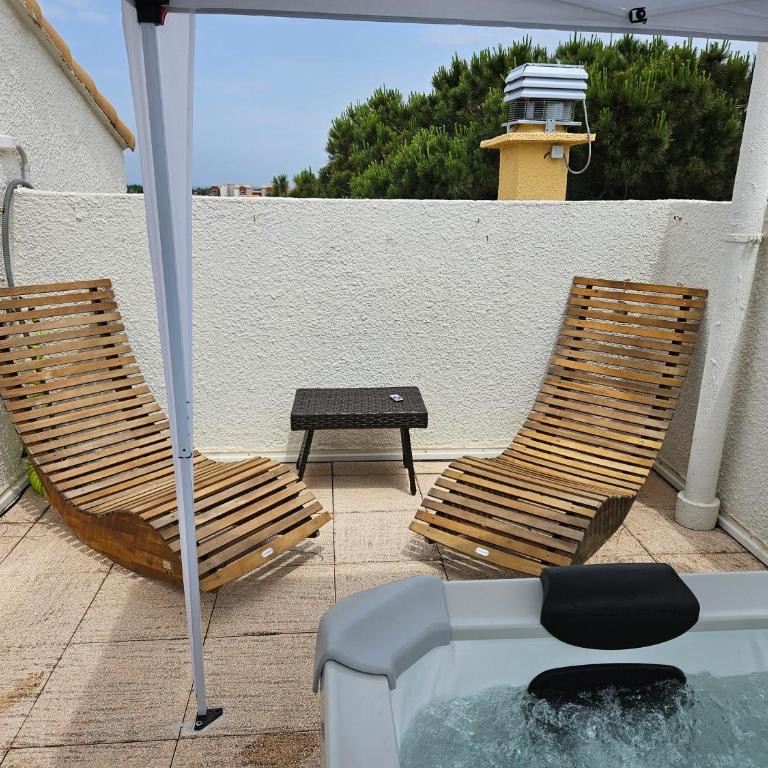 Nautica bulles jacuzzi privatif vue lac marin - Apartment mit 1 Schlafzimmer und Seeblick - 23