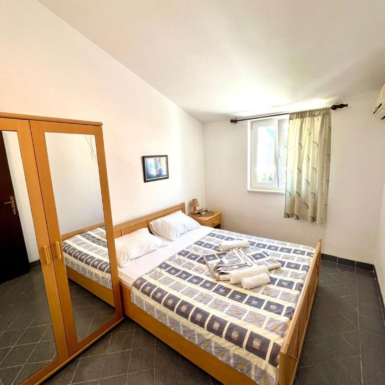 Apartments Harmonija - Apartman sa 4 Spavaće Sobe i Pogledom na More - 8