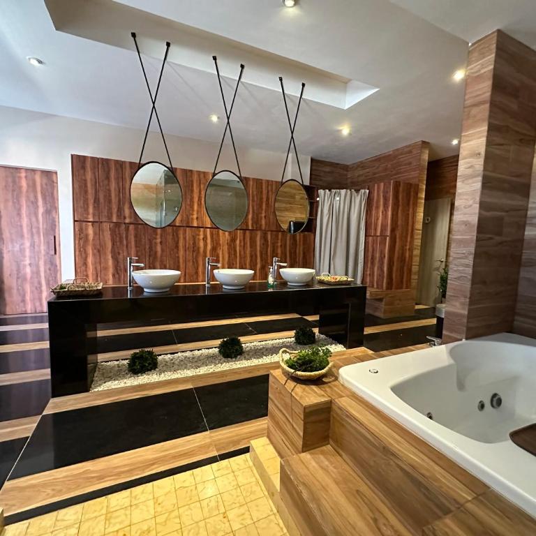 Departamento con Alberca, Jacuzzi, Spa y Padel - Apartment - 50