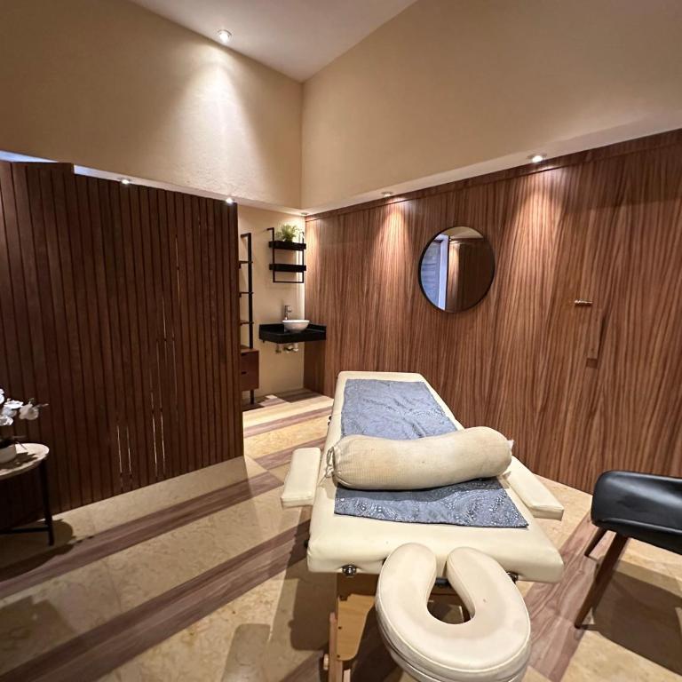 Departamento con Alberca, Jacuzzi, Spa y Padel - Apartment - 5