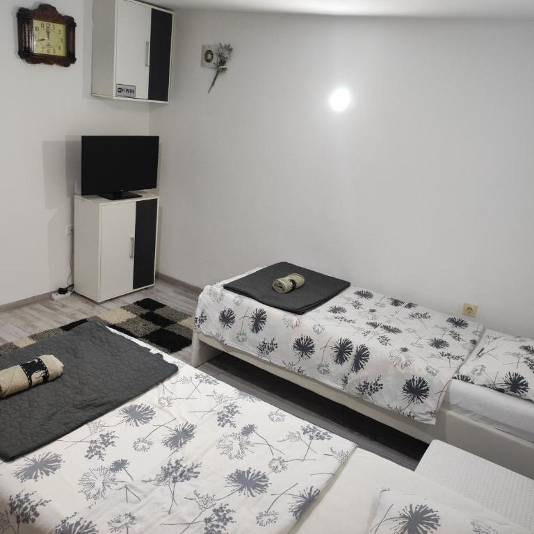 Apartment Neo - Two-Bedroom Apartment - 9
