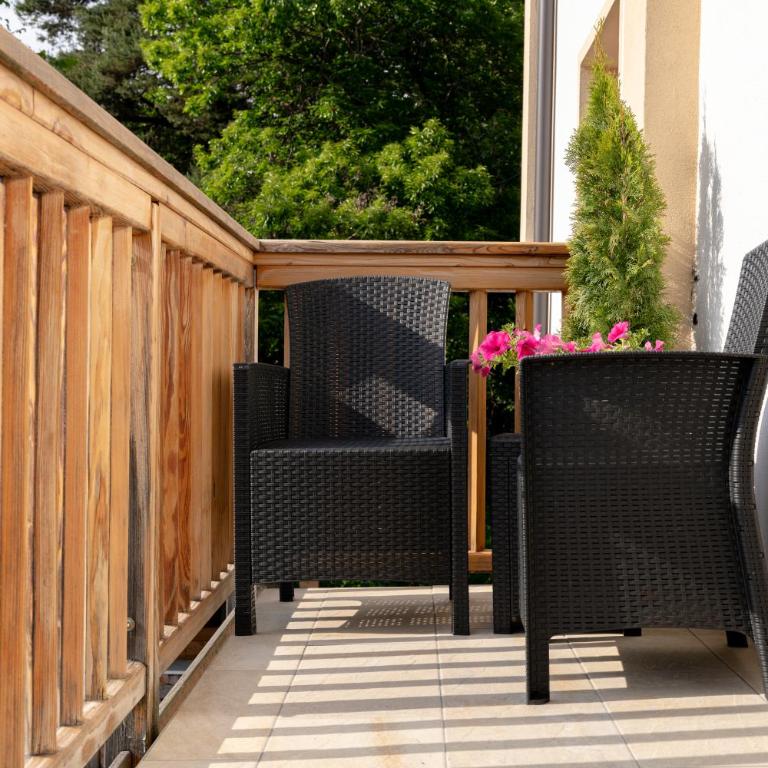 B&B Al Lupo Solitario - Camera Familiare con Balcone - 13
