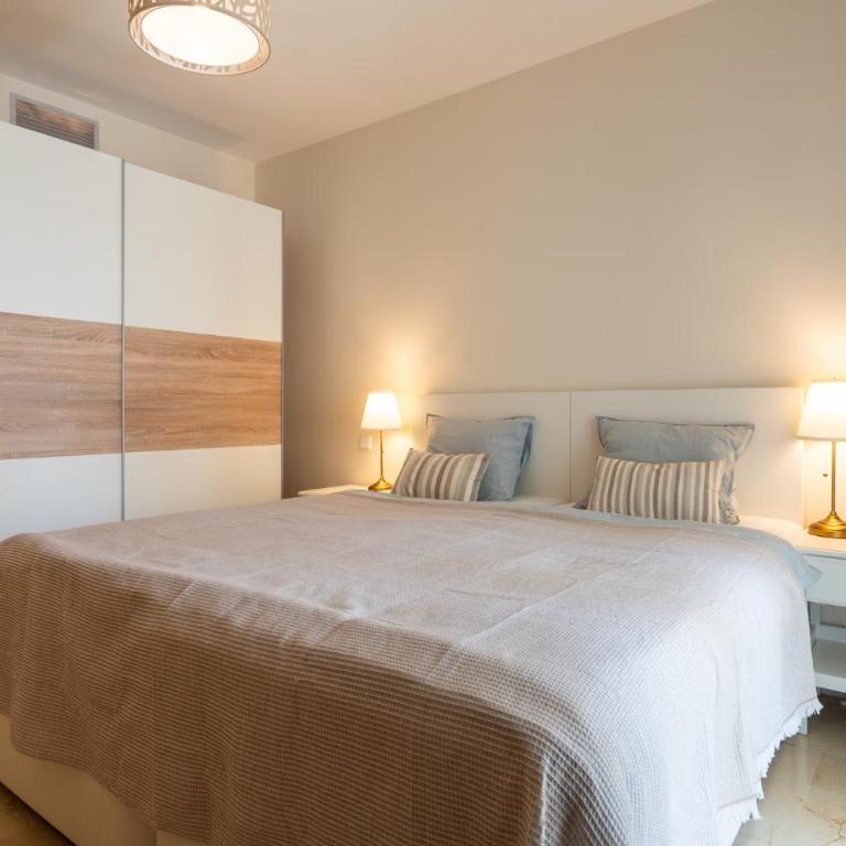 Elegant Marbella Apartment, 5-Pool Oasis, Sunlit Terrace, Garage - Two-Bedroom Apartment - 13