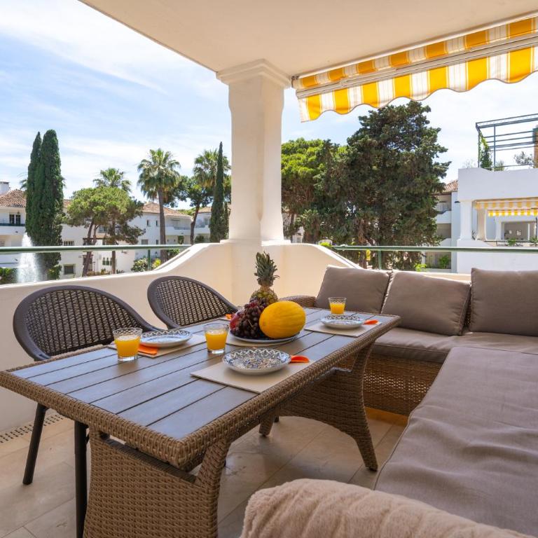 Elegant Marbella Apartment, 5-Pool Oasis, Sunlit Terrace, Garage - Two-Bedroom Apartment - 2