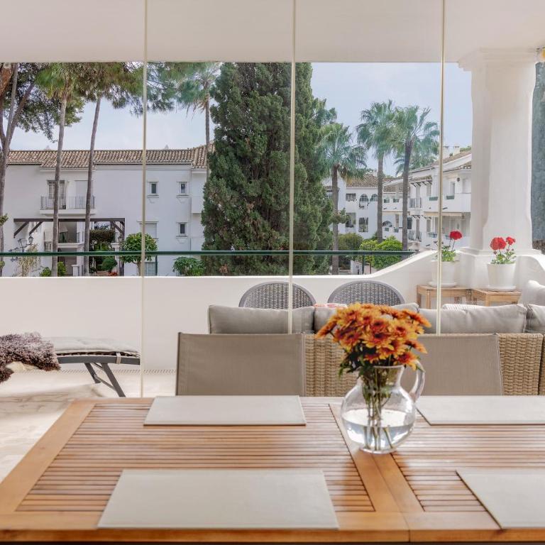 Elegant Marbella Apartment, 5-Pool Oasis, Sunlit Terrace, Garage - Two-Bedroom Apartment - 3