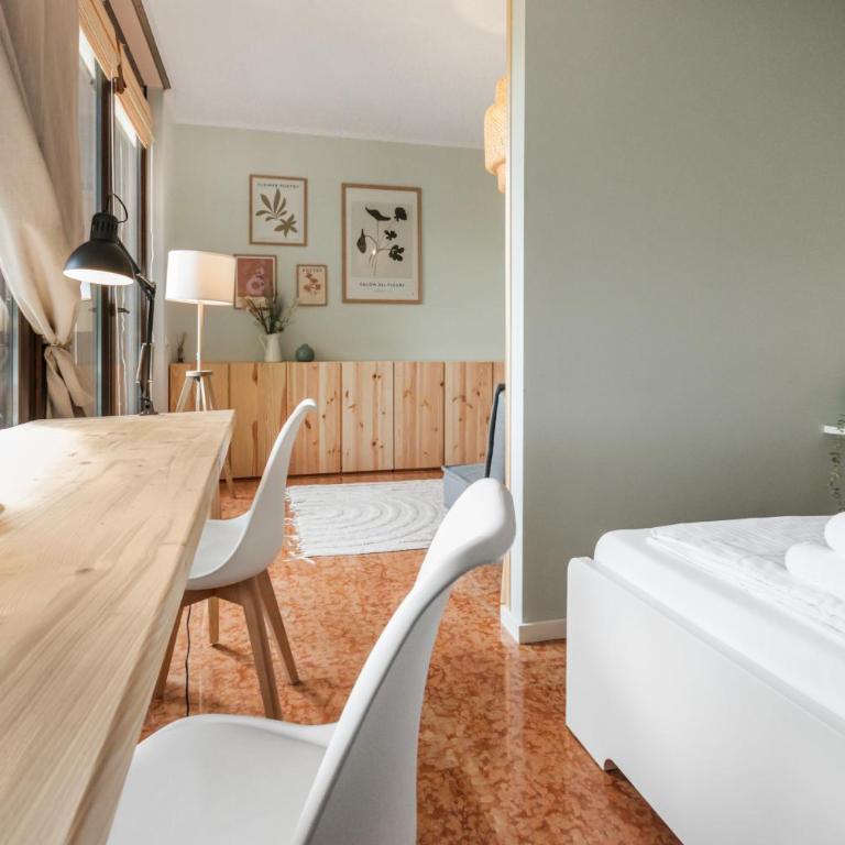 Flatista Homes - Penthouse with Rooftop Gym - Apartment - 13