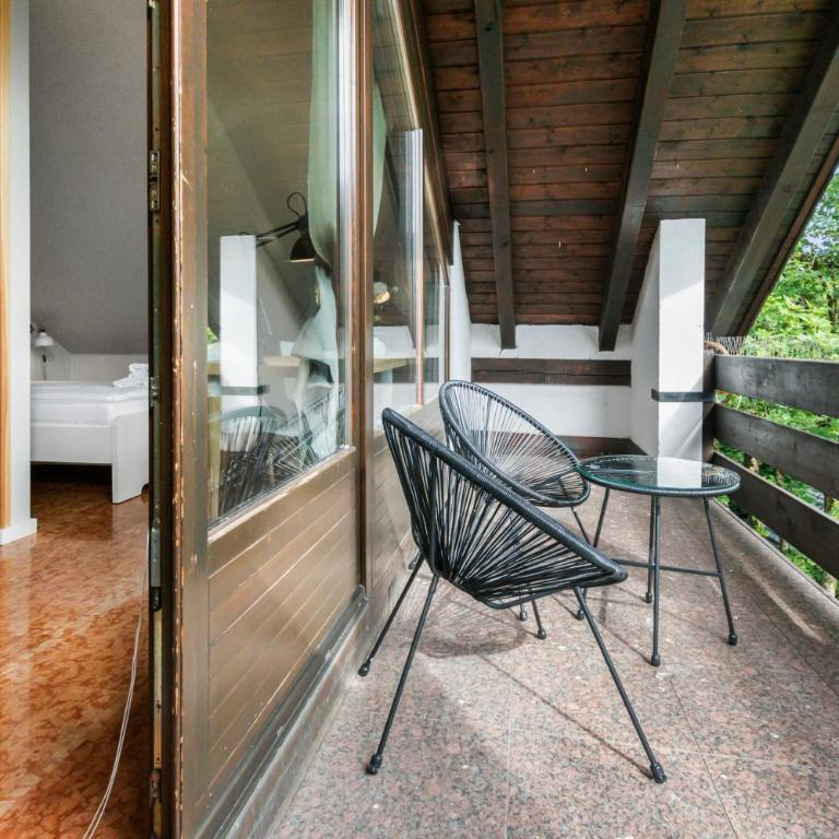 Flatista Homes - Penthouse with Rooftop Gym - Apartment - 24