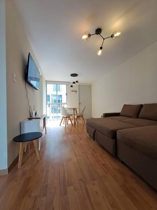 Departamento Centro Alameda CDMX - Two-Bedroom Apartment - 24