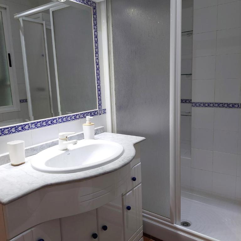 Granada Puerto Home Boutique - Two-Bedroom Apartment - 39